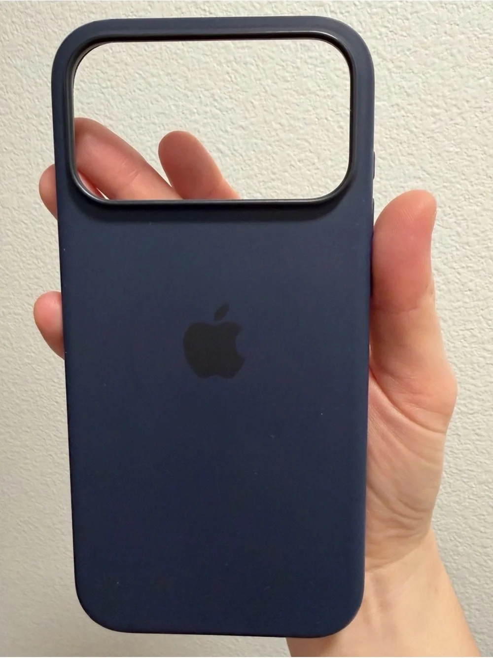 Apple iPhone 17 Pro Max Silicone Case with MagSafe - Midnight